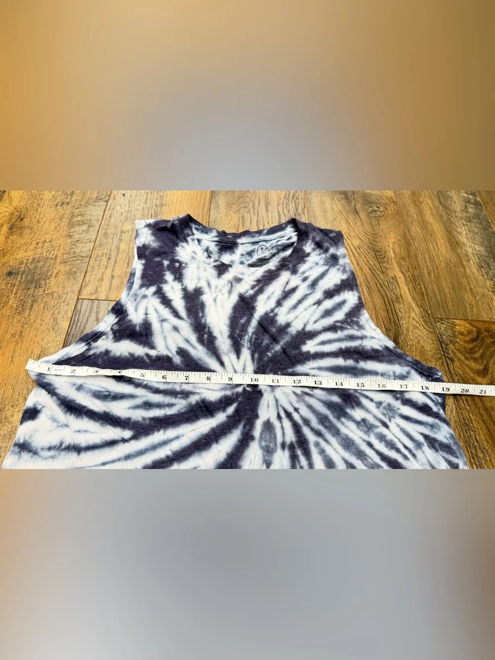 SAGE Collective Tie Dye Crew Neck Tank Top Women’s Size Medium, Blue White